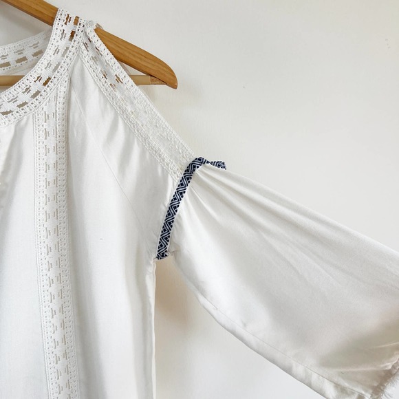 Romeo + Juliet Couture Cold Shoulder cover up tunic mini dress Split Neck Fringe - Picture 4 of 13